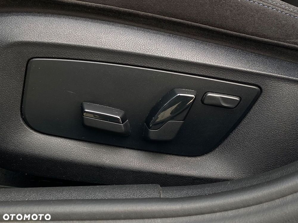 BMW Seria 5 - 32