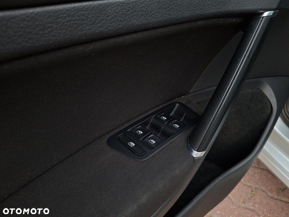 Volkswagen Golf VII 1.6 TDI BMT Comfortline - 22