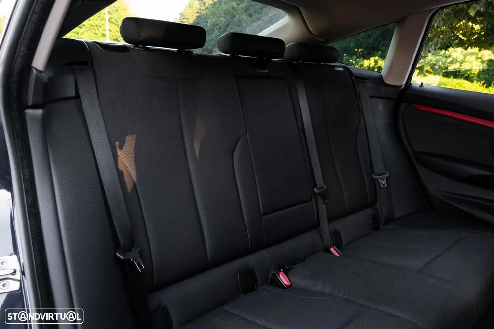BMW 318 Gran Turismo d Auto Line Sport - 38