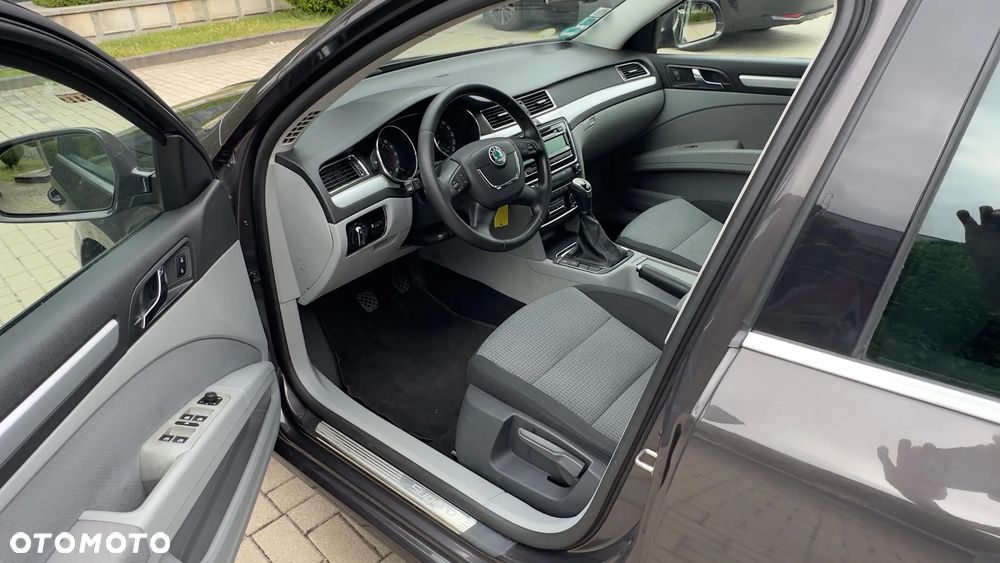 Skoda Superb 2.0 TDI Exclusive - 5