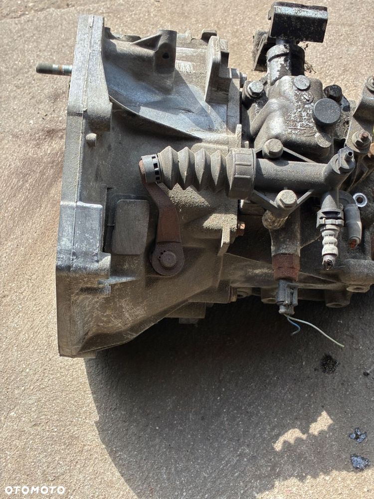 FIAT SKRZYNIA BIEGÓW Manualna  5-biegowa 55196326  c2028b 40TYŚ. KM - 5