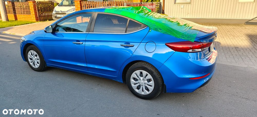 Hyundai Elantra 1.6 Comfort - 4
