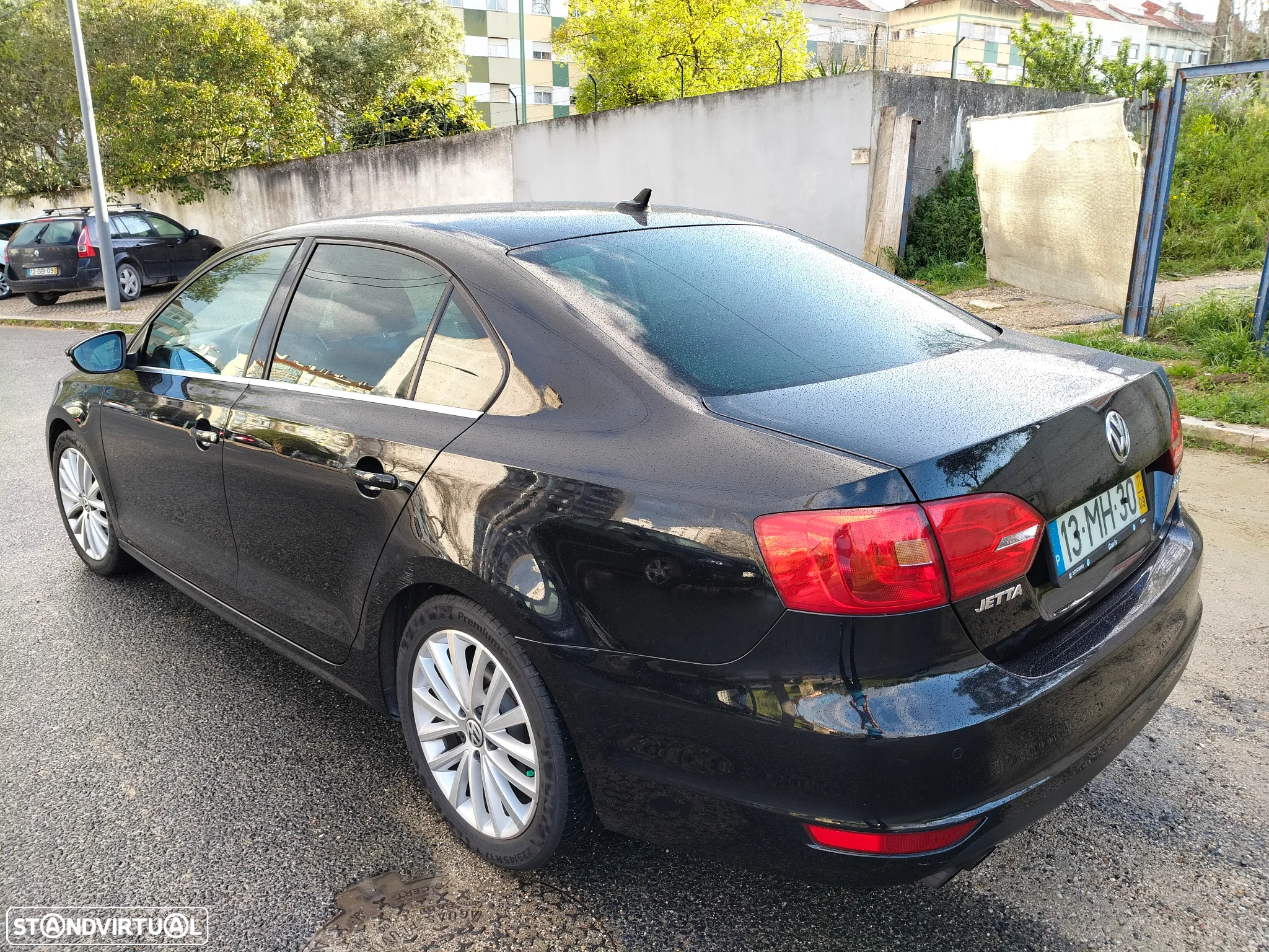 VW Jetta 2.0 TDI Highline - 16
