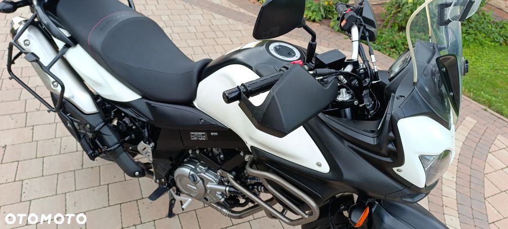 Suzuki V-STROM - 18