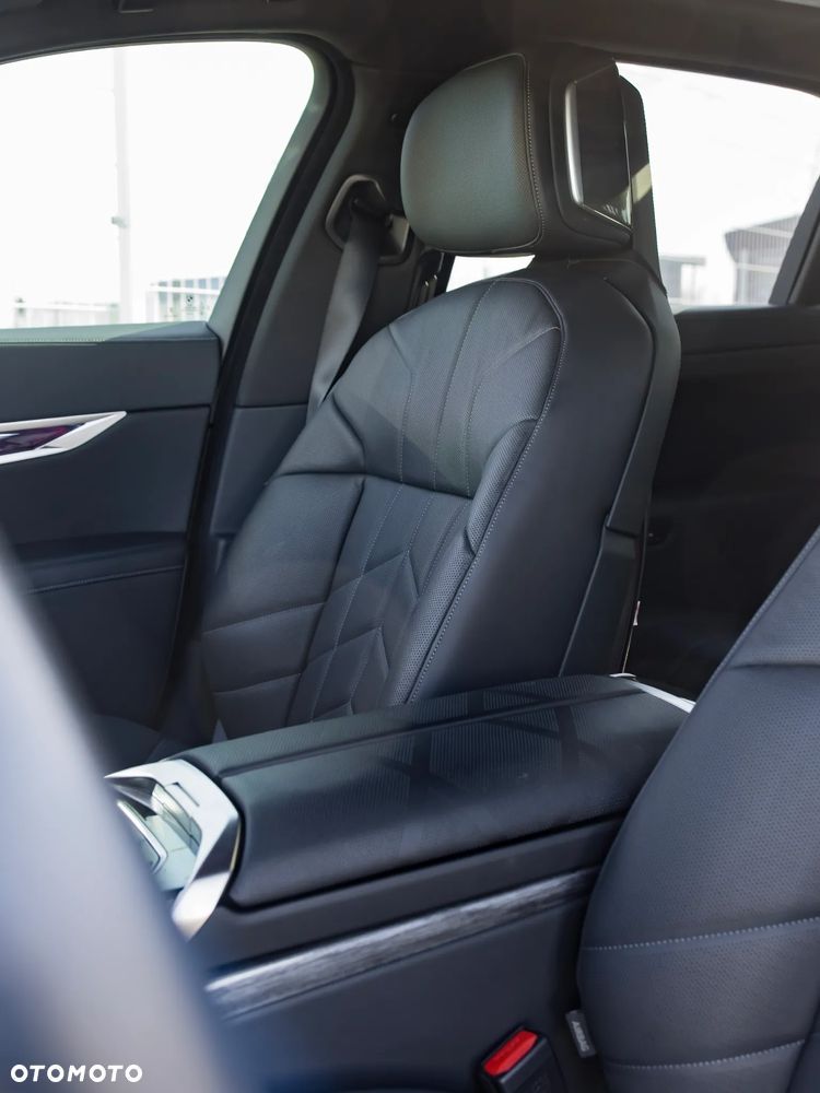 BMW Seria 7 - 23