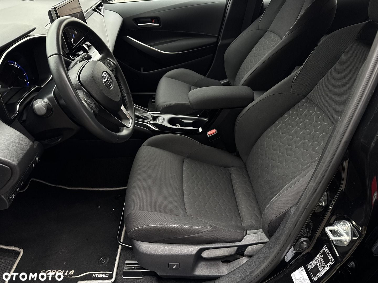 Toyota Corolla 1.8 Hybrid Comfort - 12