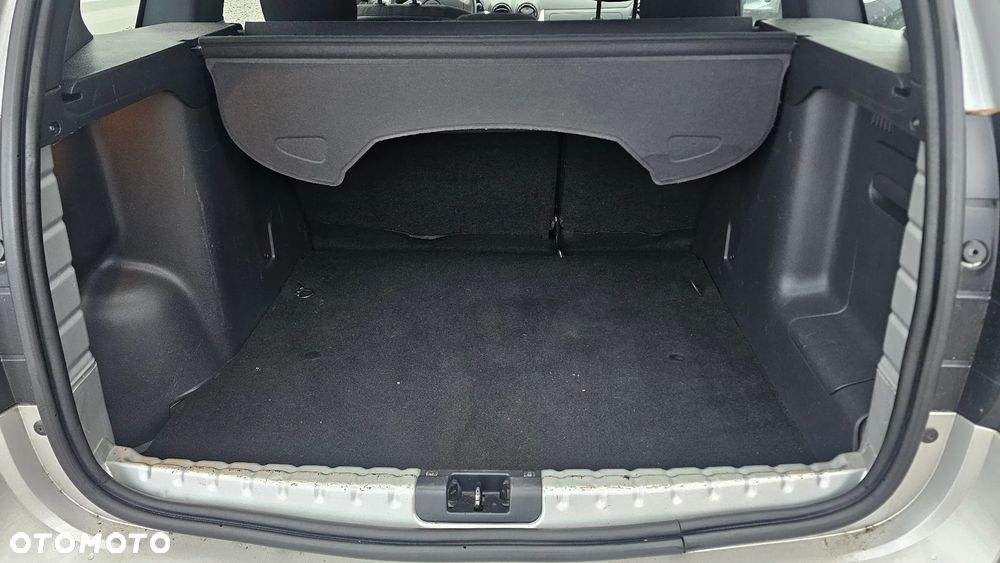 Dacia Duster 1.6 16V 4x2 Destination - 17