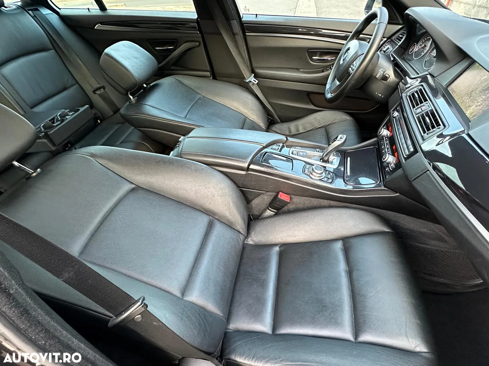 BMW Seria 5 520d Touring Aut. Luxury Line - 16