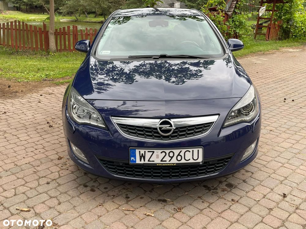 Opel Astra 2.0 CDTI Cosmo - 11