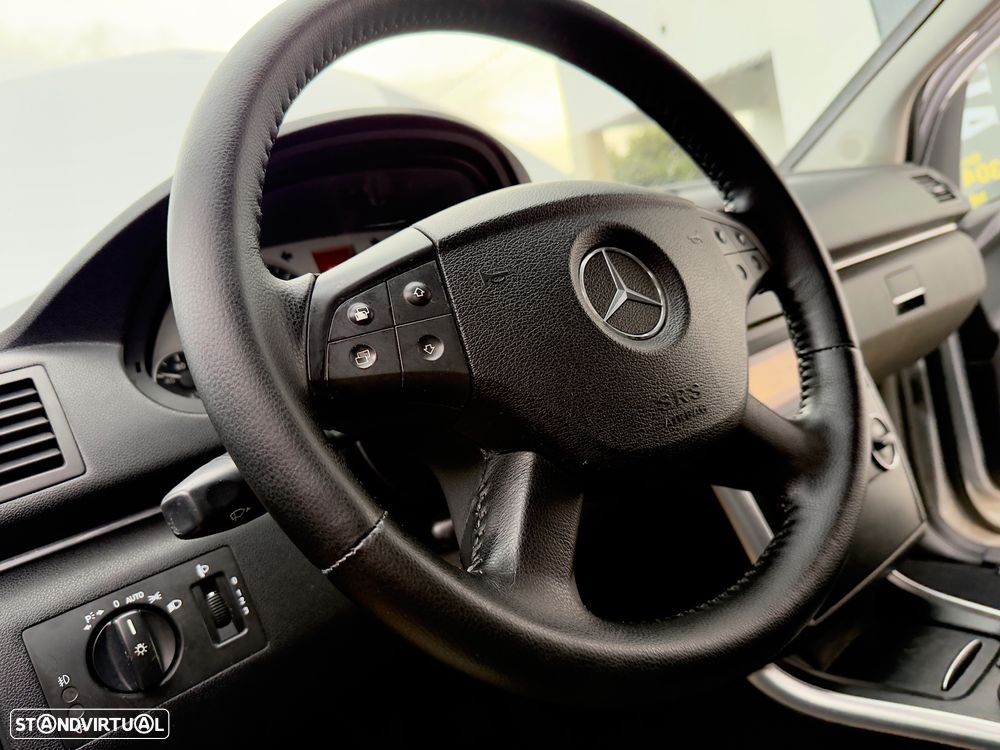 Mercedes-Benz B 180 CDI - 38