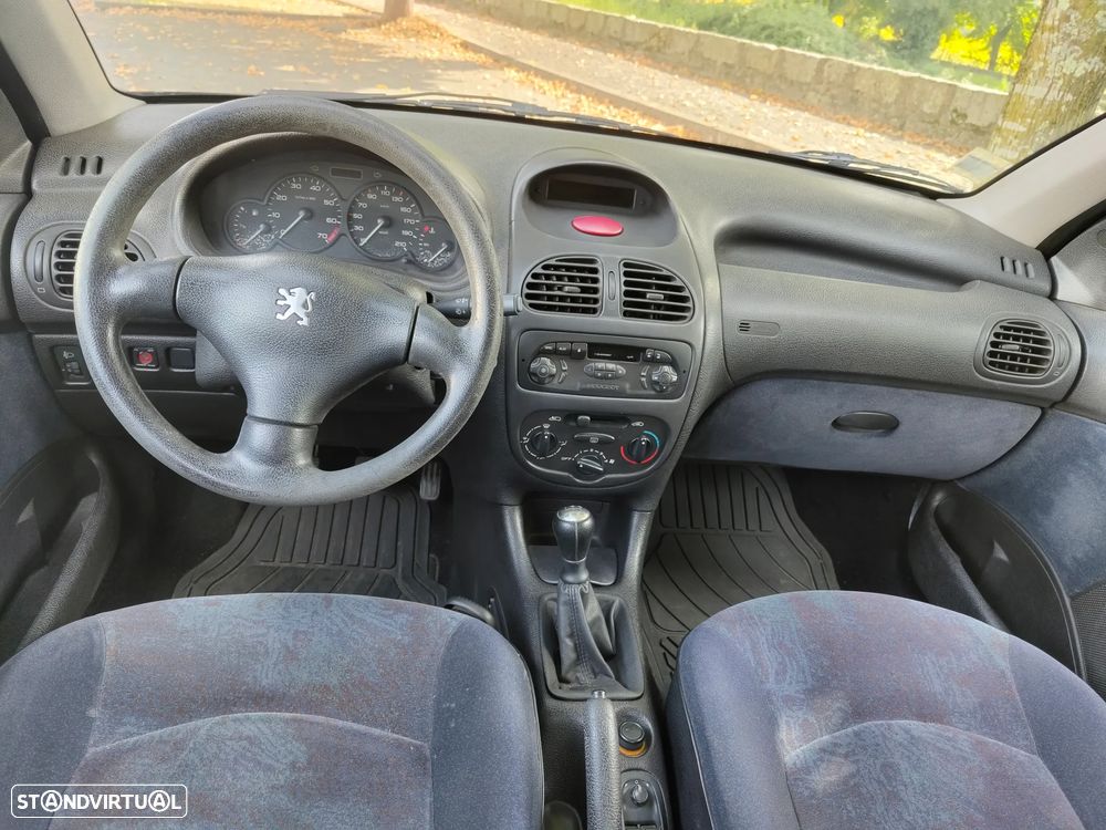 Peugeot 206 1.1 XR - 10