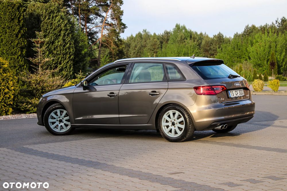Audi A3 Sportback 1.4 TFSI Attraction - 17