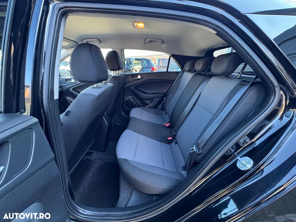 Hyundai i20 1.2 Comfort - 16