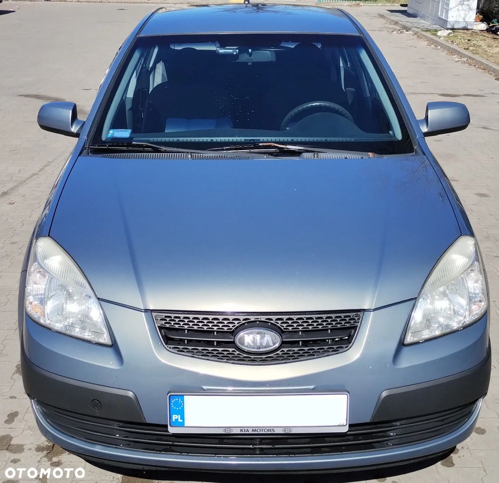 Kia Rio - 1
