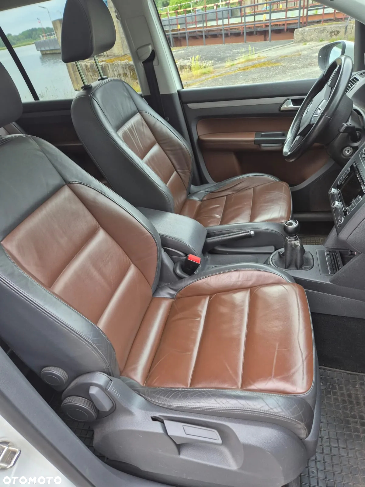 Volkswagen Touran 1.2 TSI BlueMot Comfortline - 28