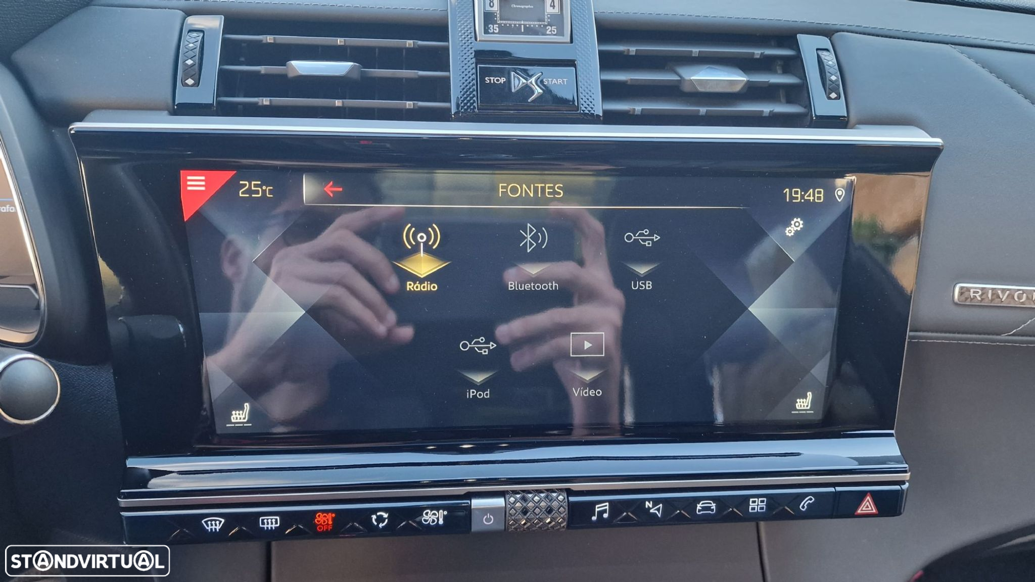 DS DS7 Crossback - 33