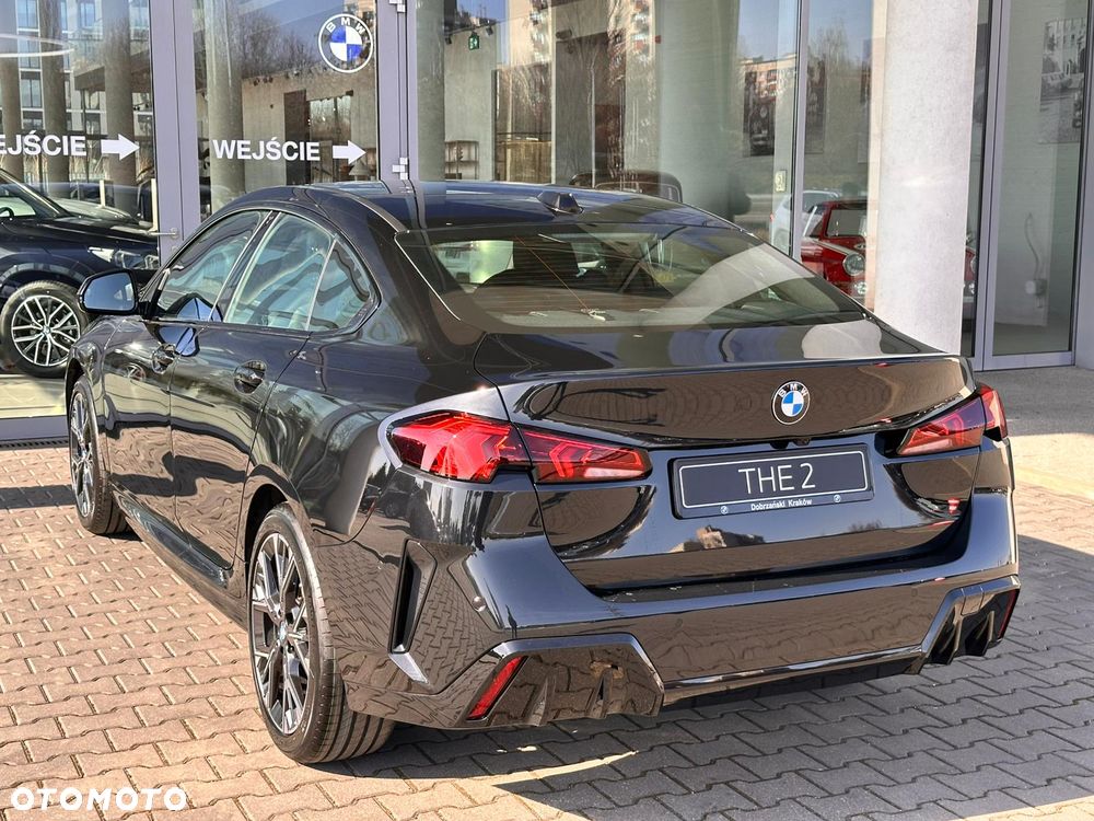 BMW Seria 2 220i mHEV - 9
