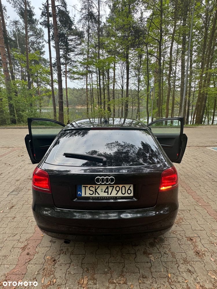 Audi A3 3-drzwiowe 1.6 TDI DPF Attraction - 15