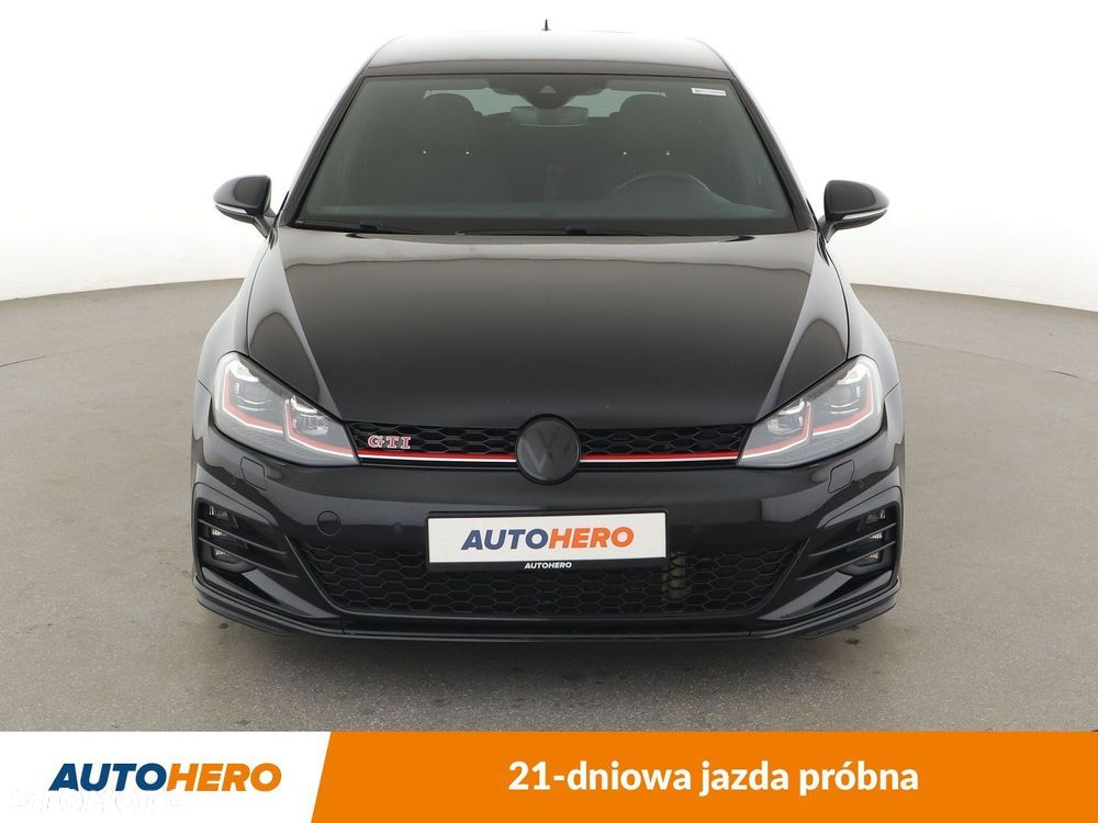 Volkswagen Golf - 9