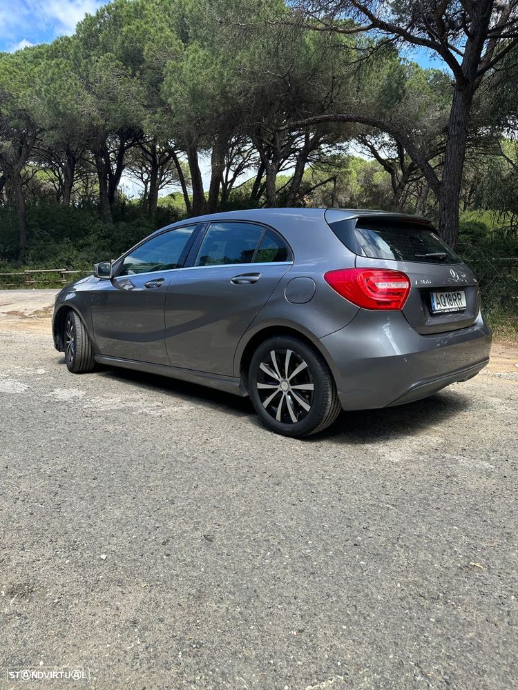 Mercedes-Benz A 180 d AMG Line - 4