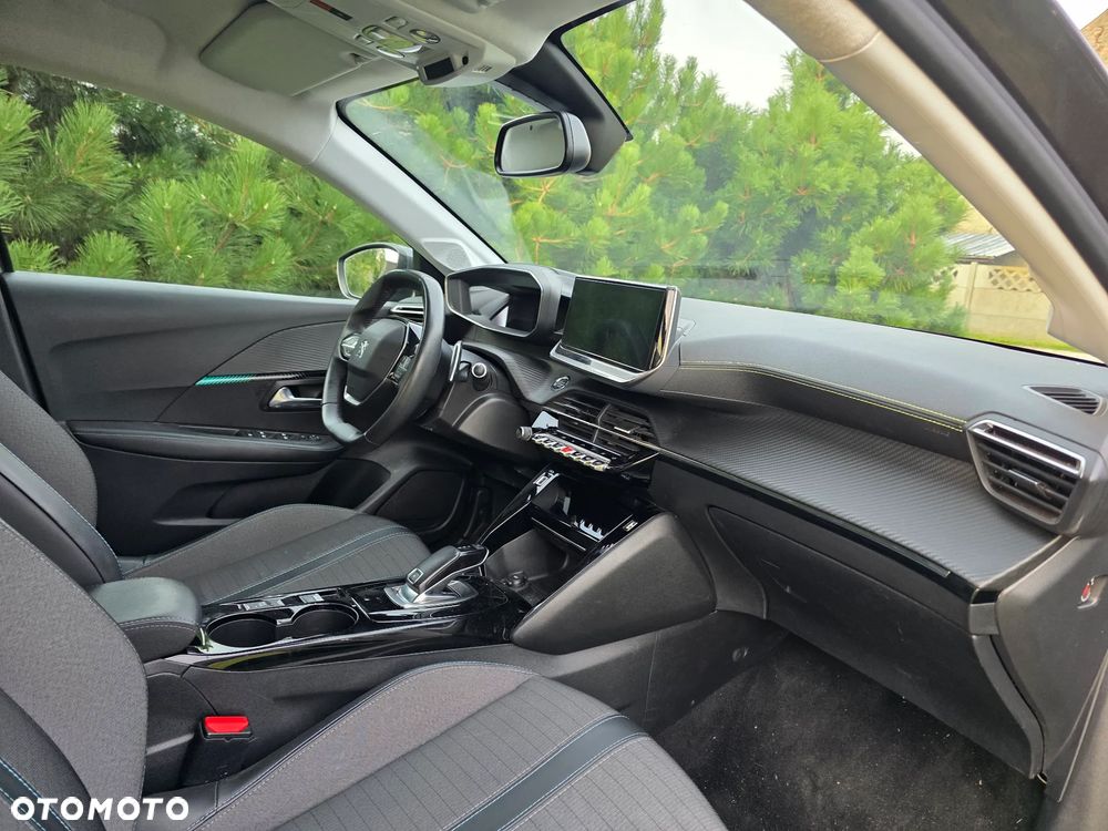 Peugeot 208 PureTech 130 EAT8 Allure - 12