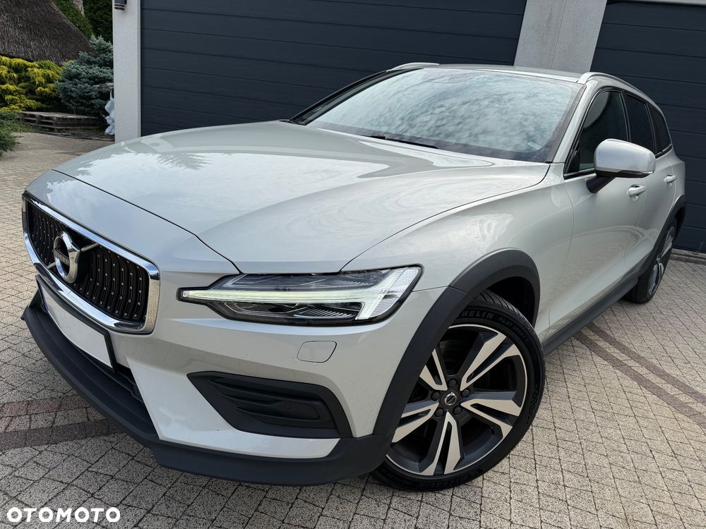 Volvo V60 Cross Country D4 AWD Geartronic Pro - 4