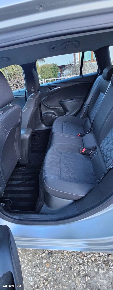 Opel Astra 1.6 D Start/Stop 120 Jahre - 12