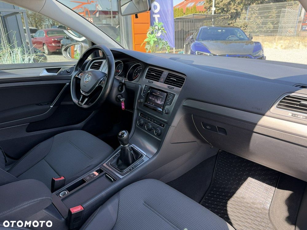 Volkswagen Golf 1.6 TDI BMT Comfortline - 26