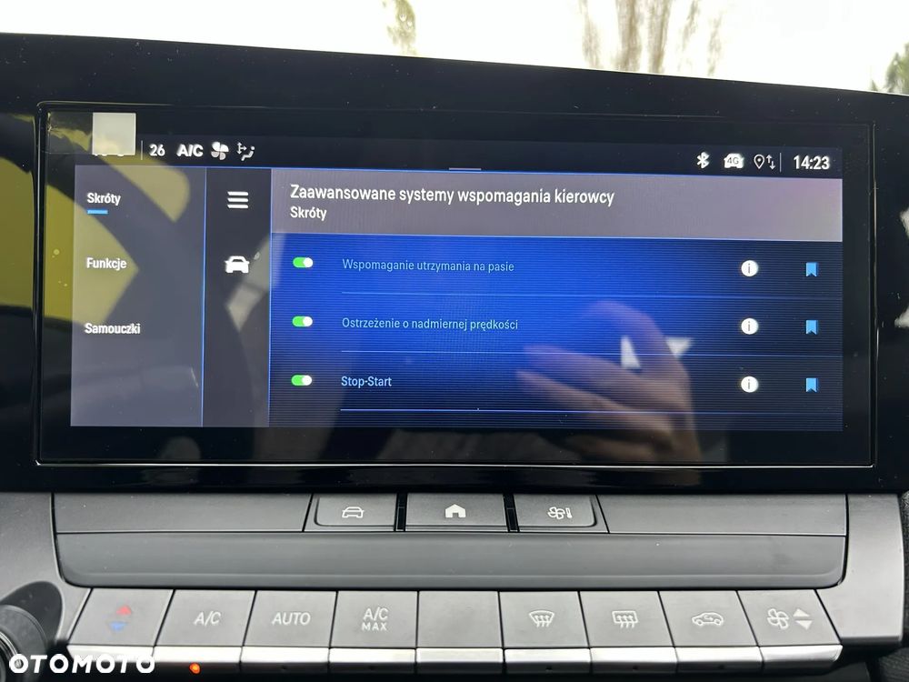 Opel Astra 1.2 T Edition S&S - 24