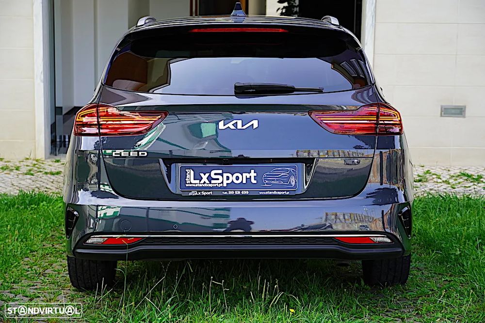 Kia Ceed SW 1.6 CRDi MHEV Dynamic - 10