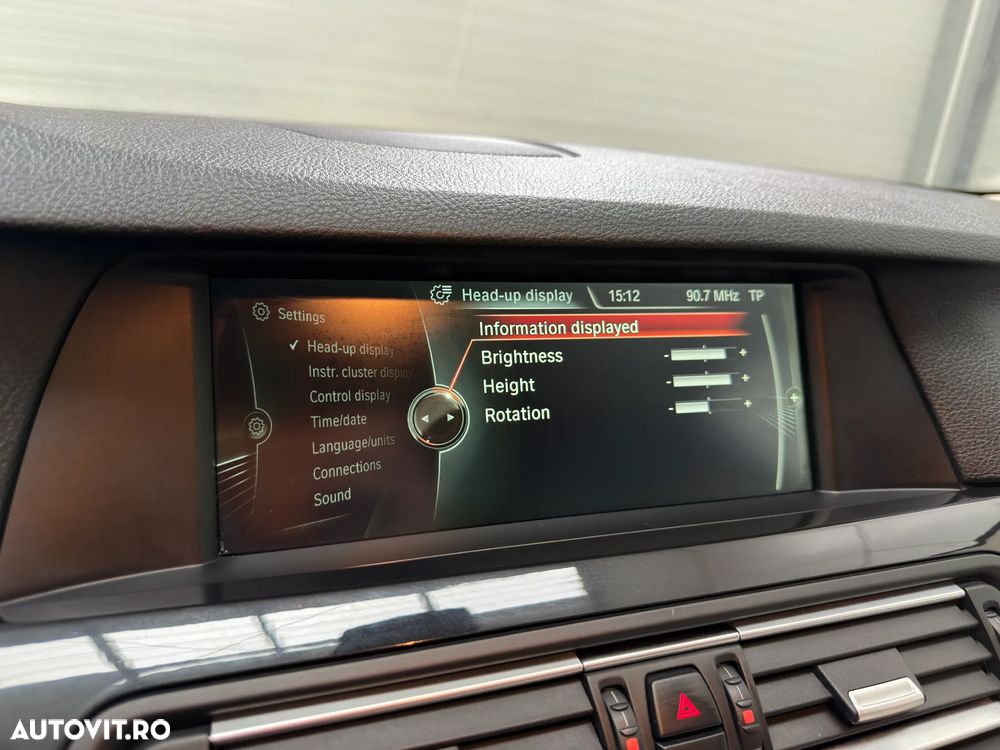 BMW Seria 5 520d Aut. - 26