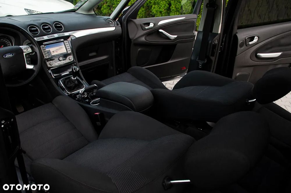 Ford S-Max 2.2 TDCi Titanium - 25