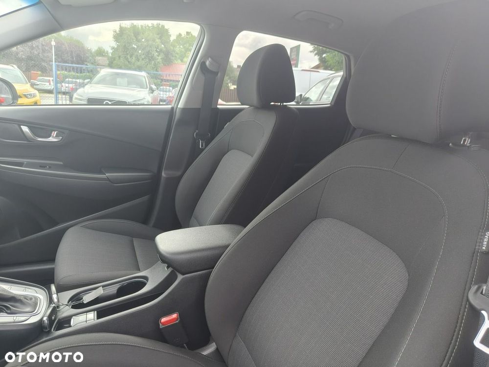 Hyundai Kona - 16