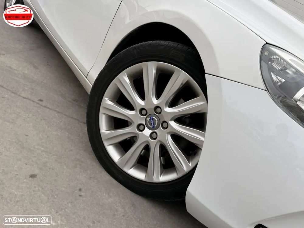 Volvo V40 D2 Momentum - 8