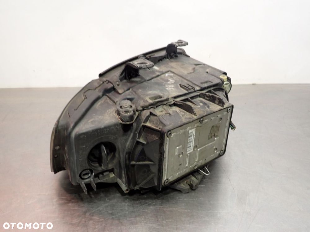 LAMPA LEWA PRZEDNIA XENON AUDI A4 B6 - 4