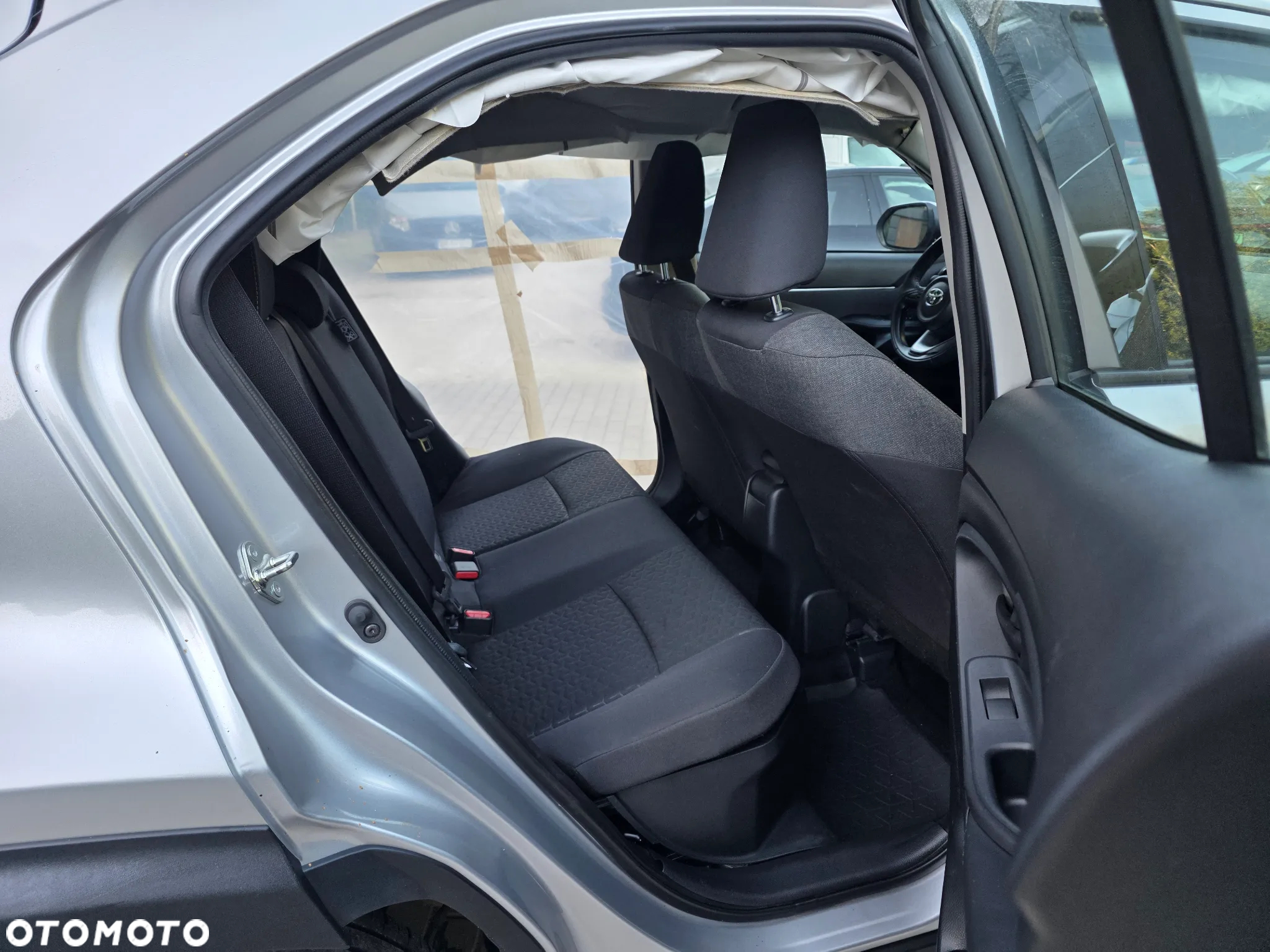 Toyota Yaris Cross Hybrid 1.5 Comfort 4x4 - 15