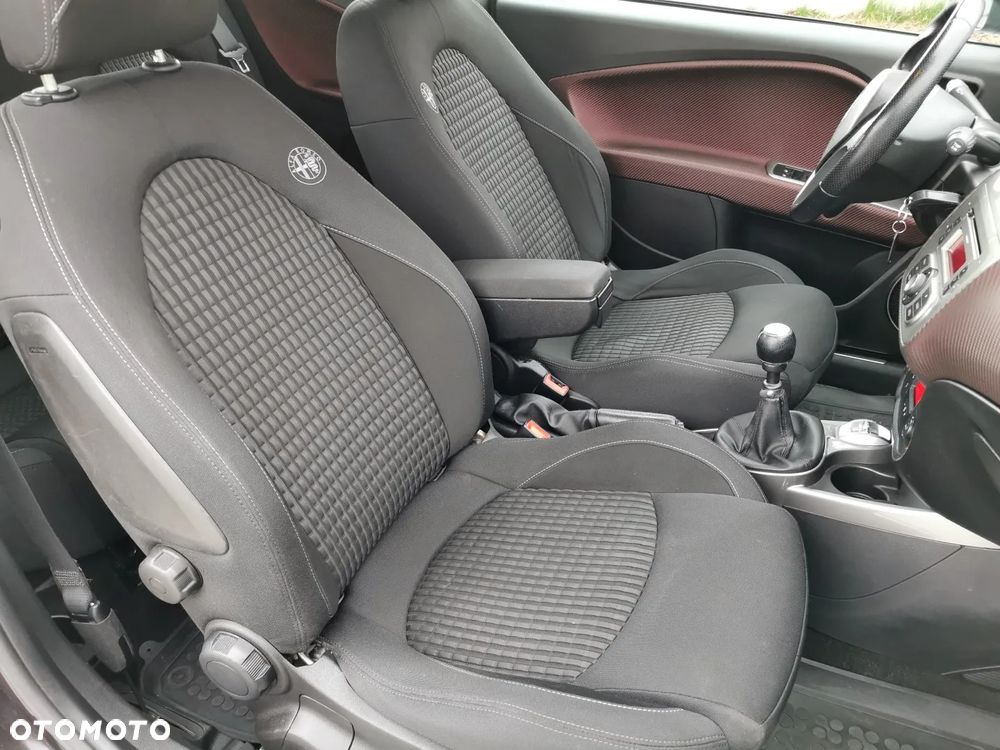 Alfa Romeo Mito - 11