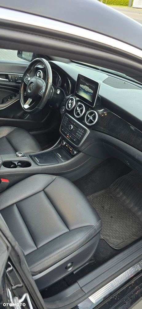 Mercedes-Benz CLA 250 4Matic 7G-DCT StreetStyle - 9