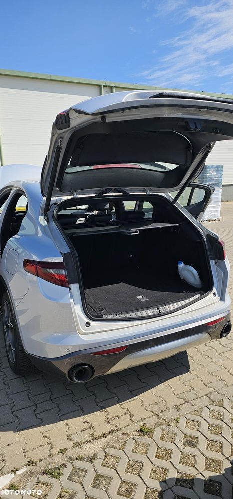 Alfa Romeo Stelvio 2.0 Turbo TI Q4 - 24