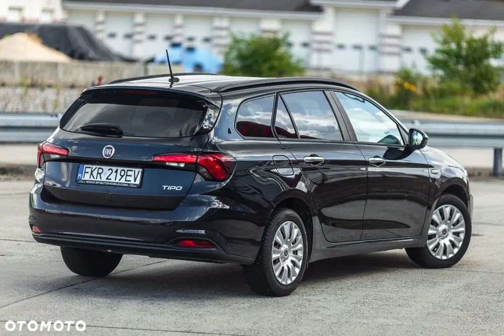 Fiat Tipo Kombi 1.4 16V Easy - 18