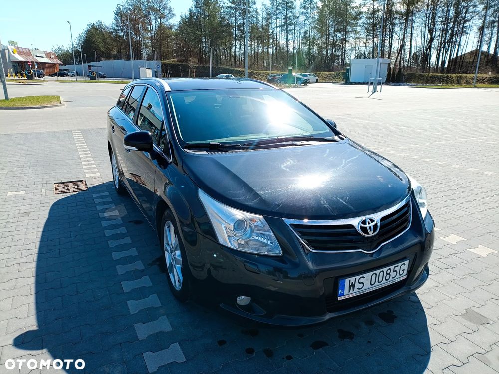 Toyota Avensis 2.0 D-4D 2010 - 1