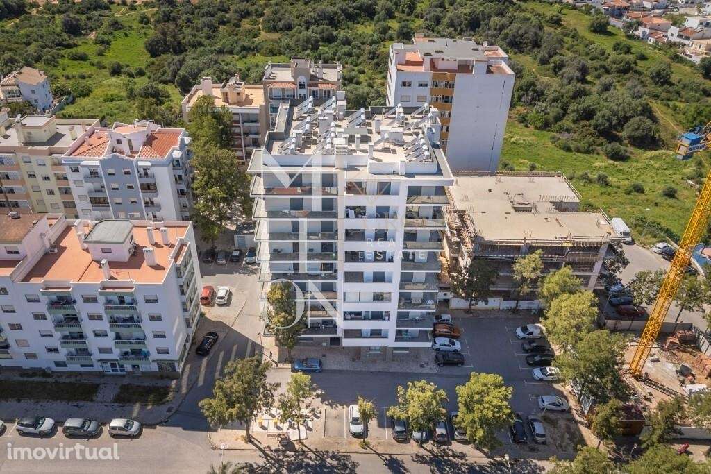 Apartamento T4 Premium com Terraço, Suites e Mobilado – Urbanização do - Grande imagem: 2/56