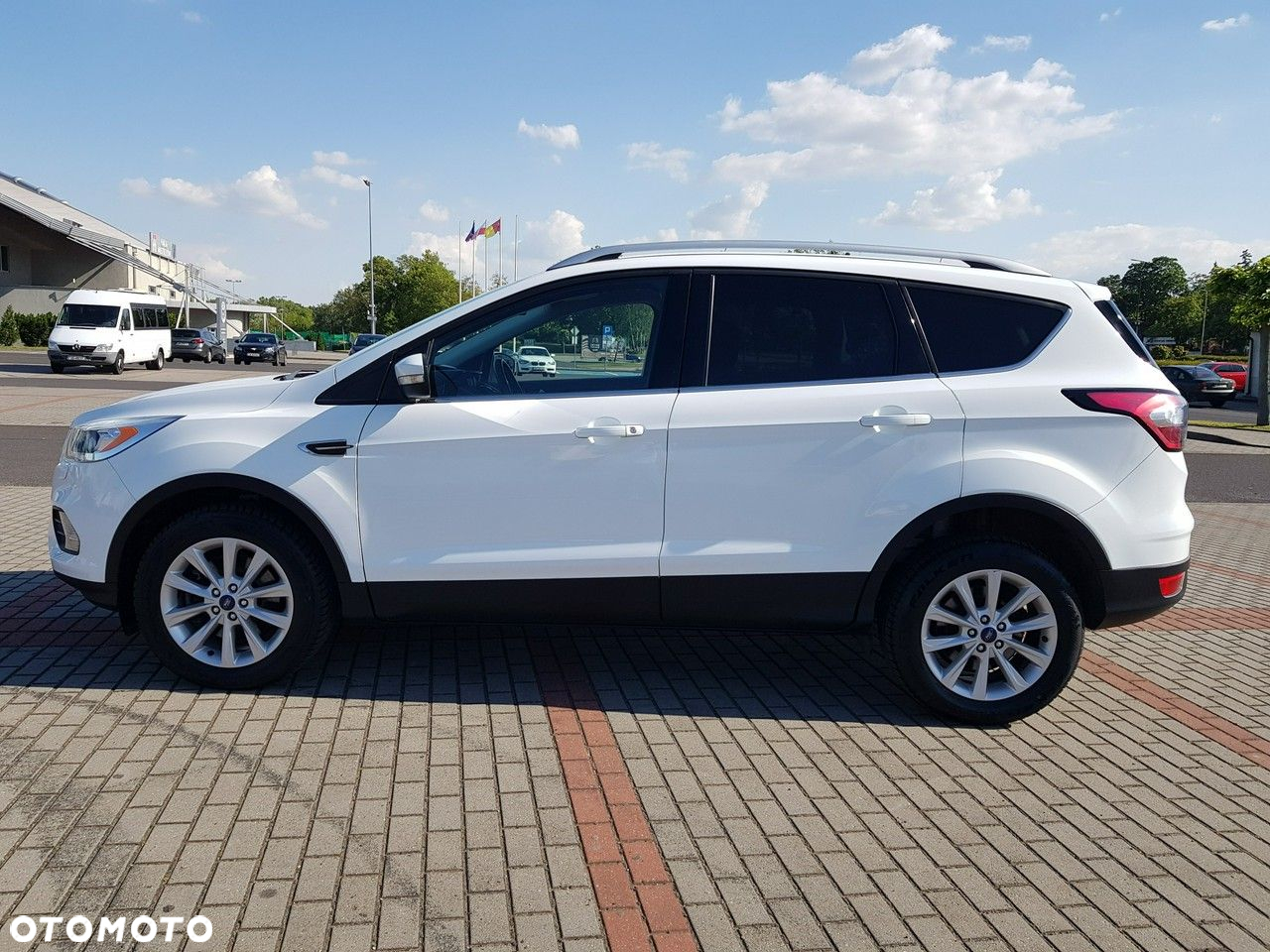 Ford Kuga 2.0 TDCi 2x4 Business Edition - 8