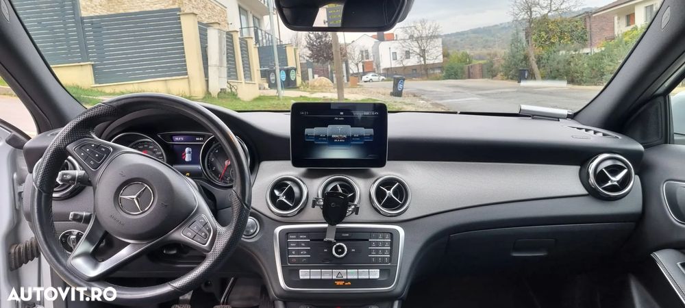 Mercedes-Benz GLA 200 - 6