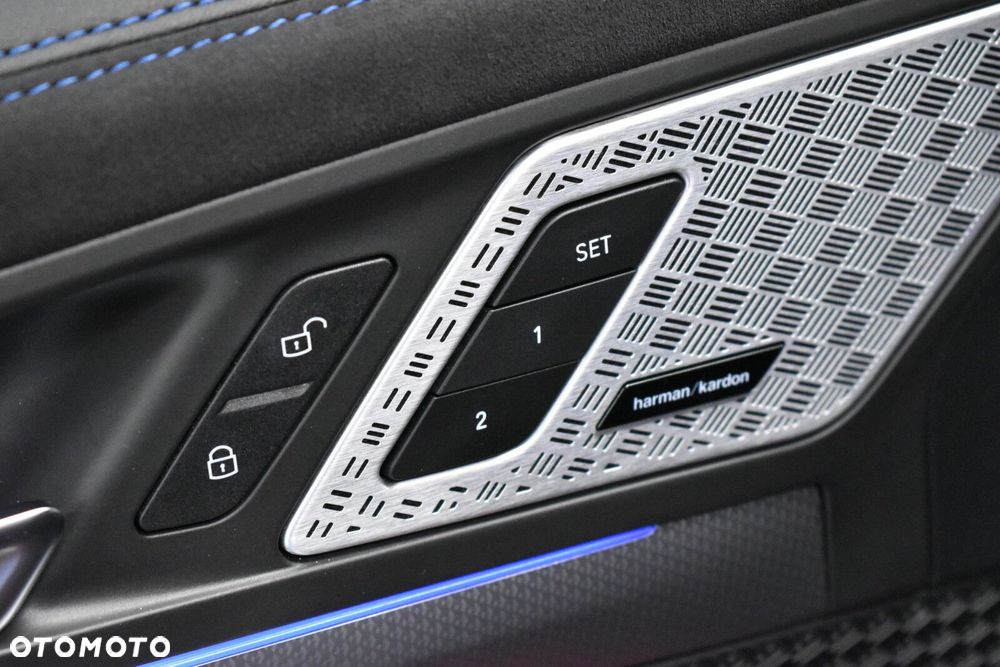 BMW iX2 xDrive30 66.5kWh M Sport - 9