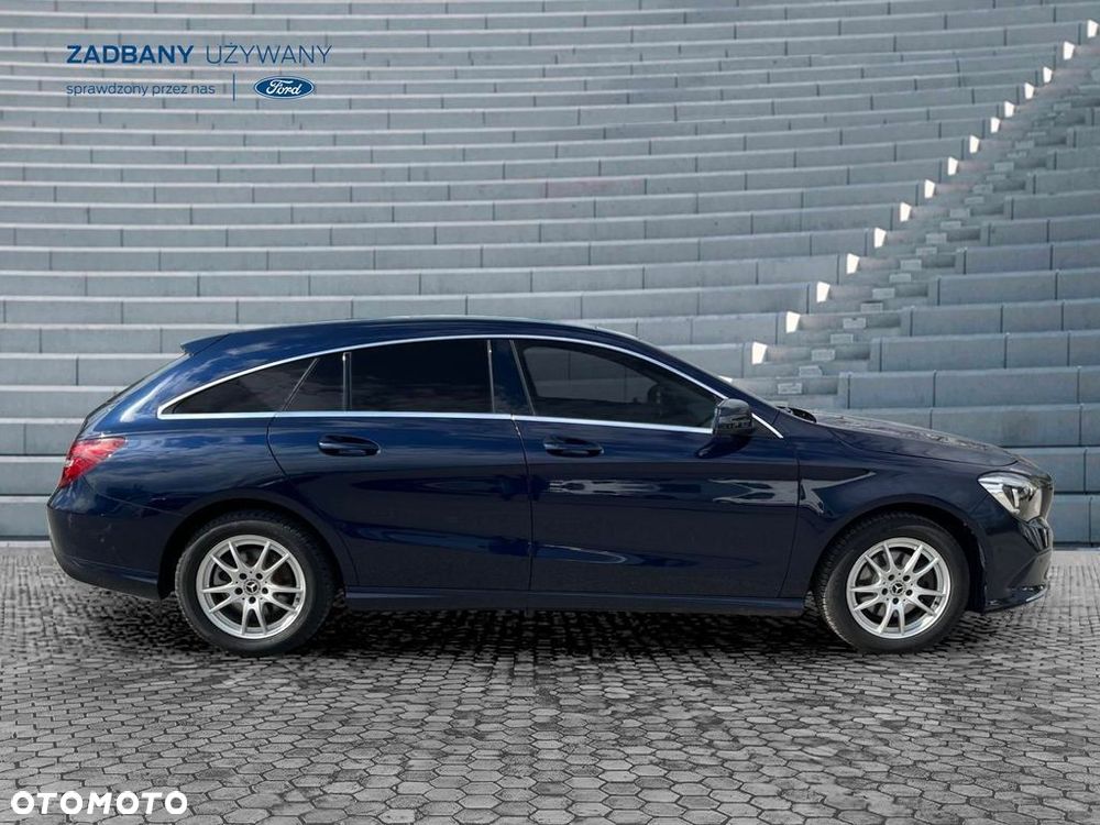 Mercedes-Benz CLA 180 7G-DCT UrbanStyle Edition - 4