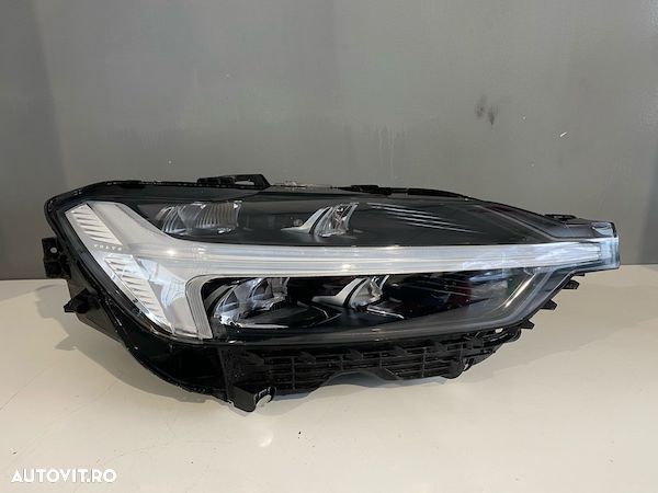Far dreapta FULL LED VOLVO XC60 FACELIFT 2021+ 32404706 - 1
