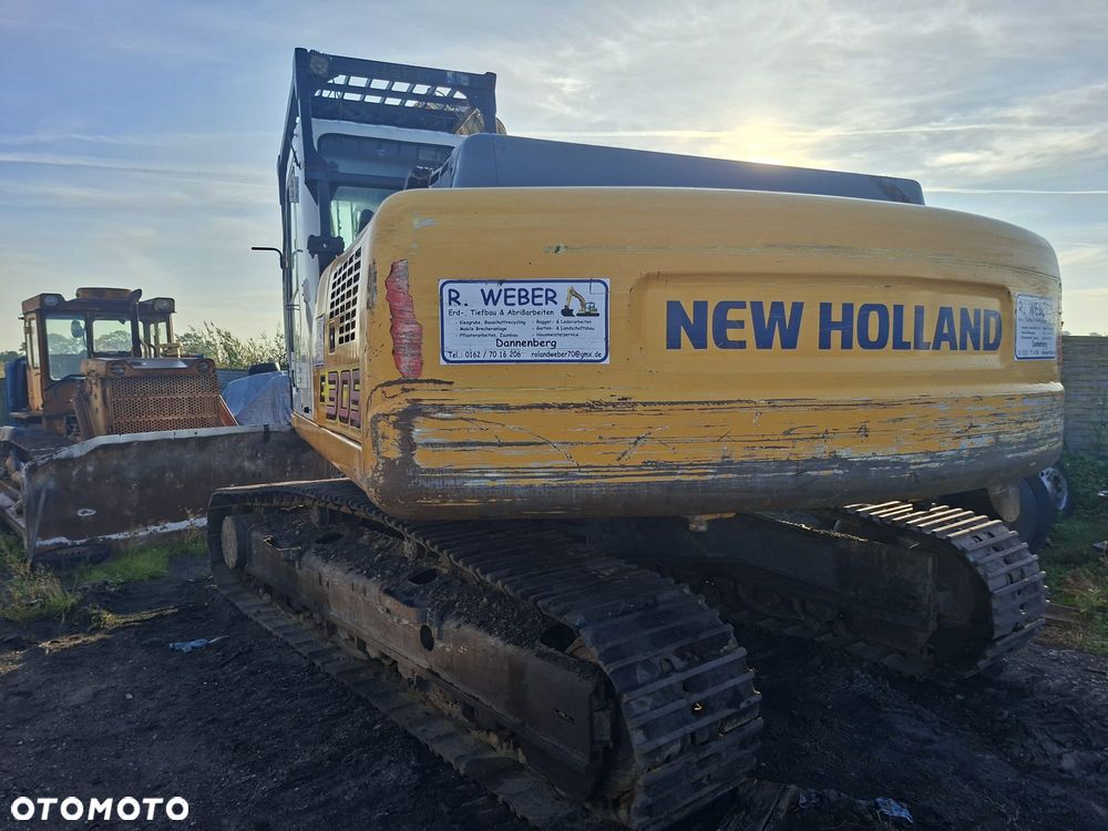 New Holland E305 - 3