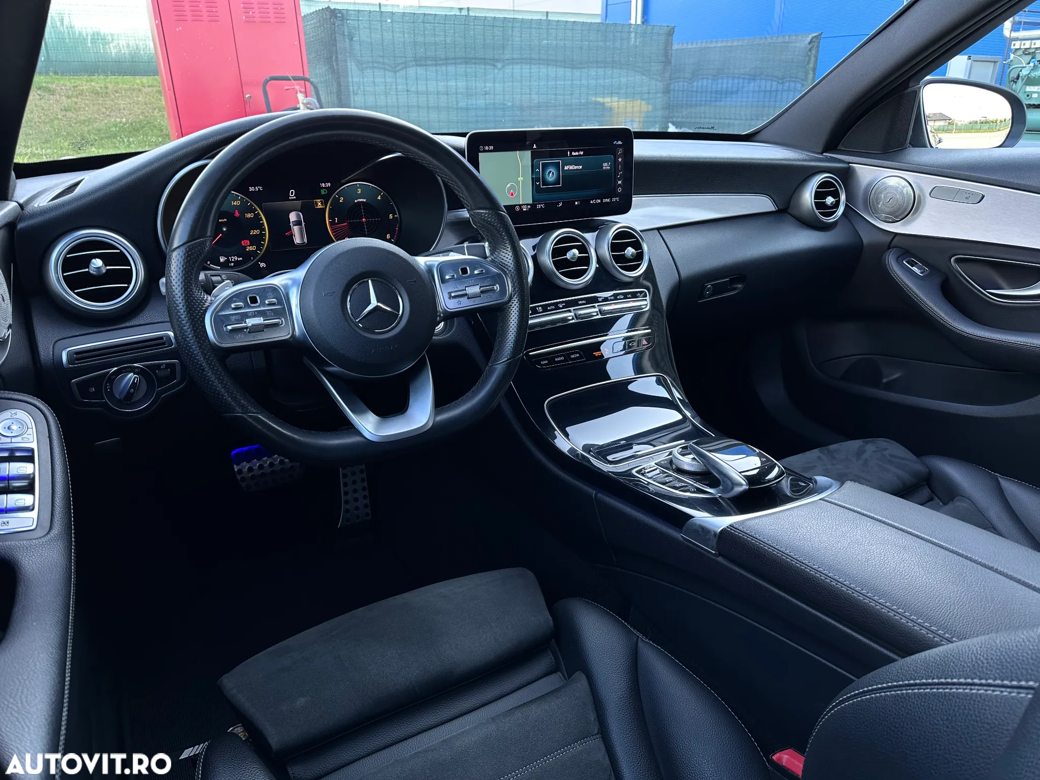 Mercedes-Benz C 300 d T 4Matic 9G-TRONIC AMG Line - 11