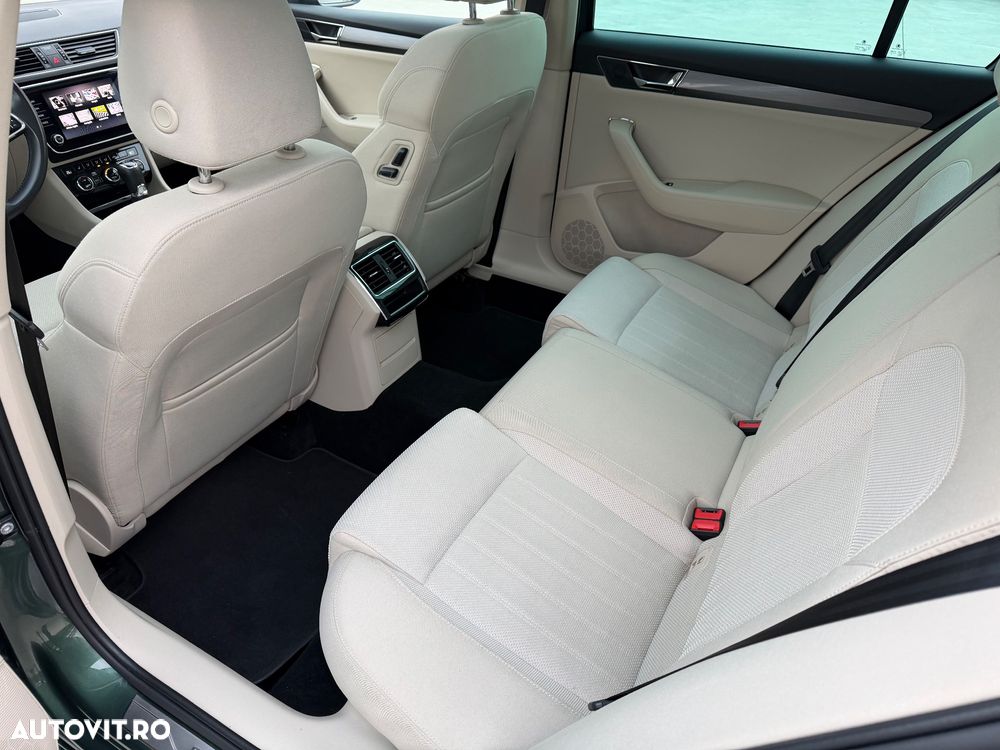 Skoda Superb 2.0 TDI DSG Premium Edition - 13